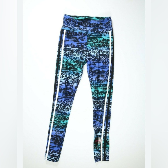 No Boundaries Blue and Green Patterned Leggings - Picture 1 of 2